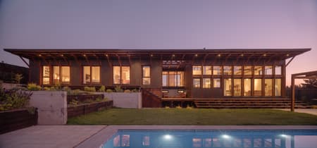 Los Pinos House